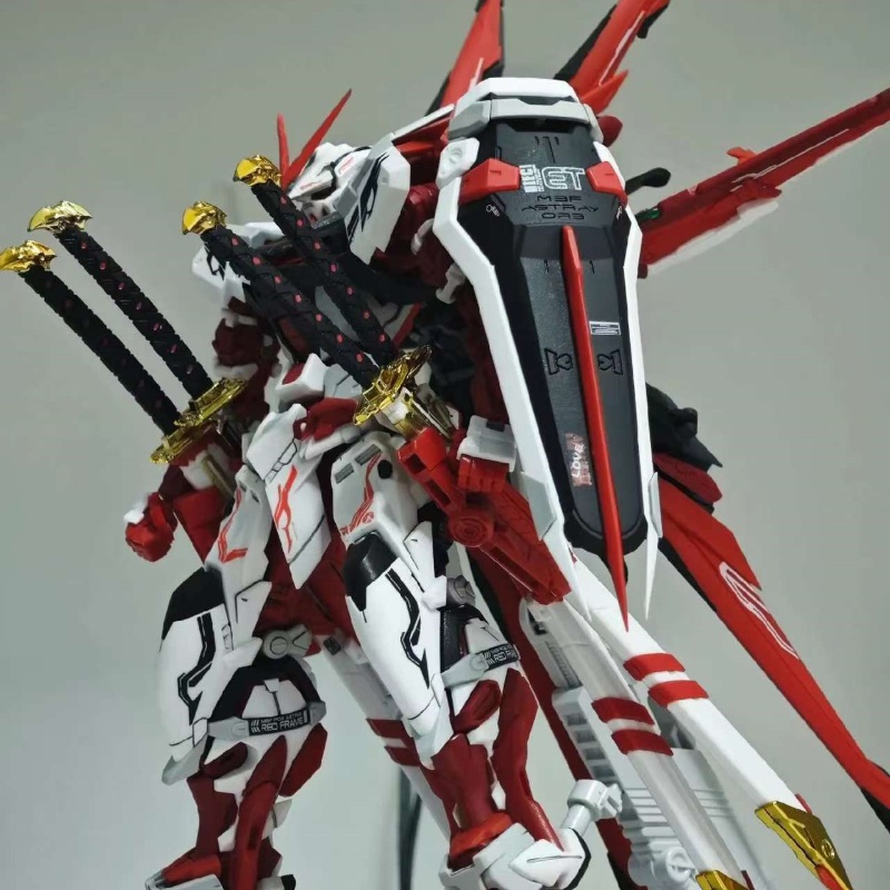 Model Kit Zeus - Astray Red Frame Model-58 1/144 SEED