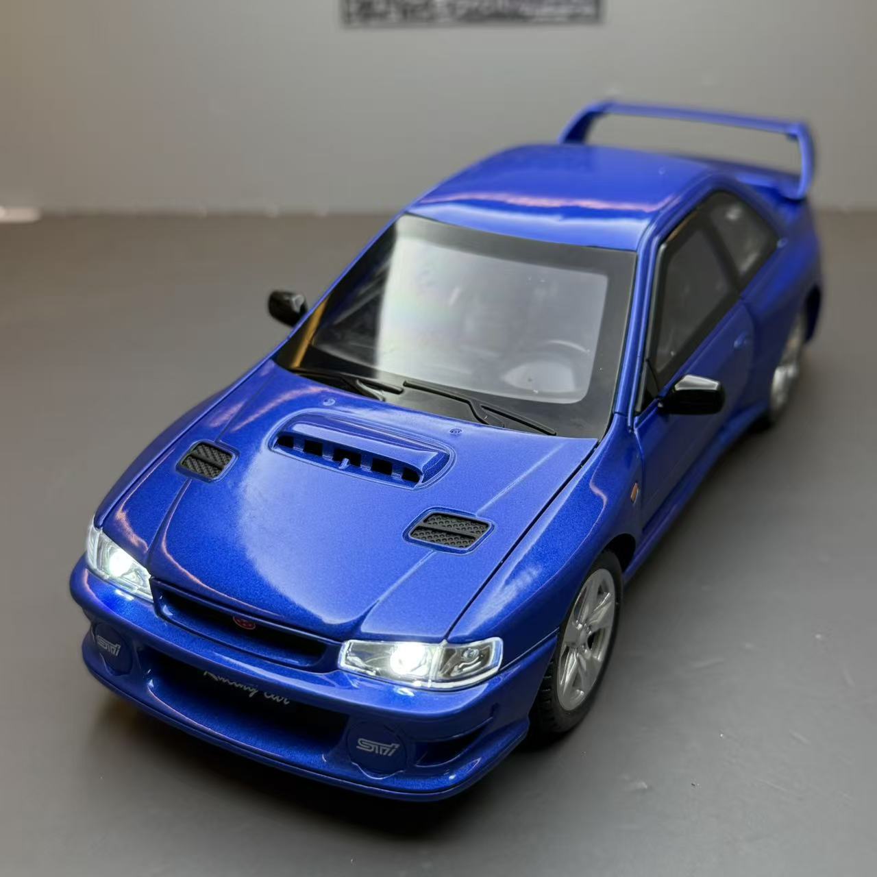 Model Kit Mustang - 1:24 WRX STI Sportwagen, Legierung, Druckguss,