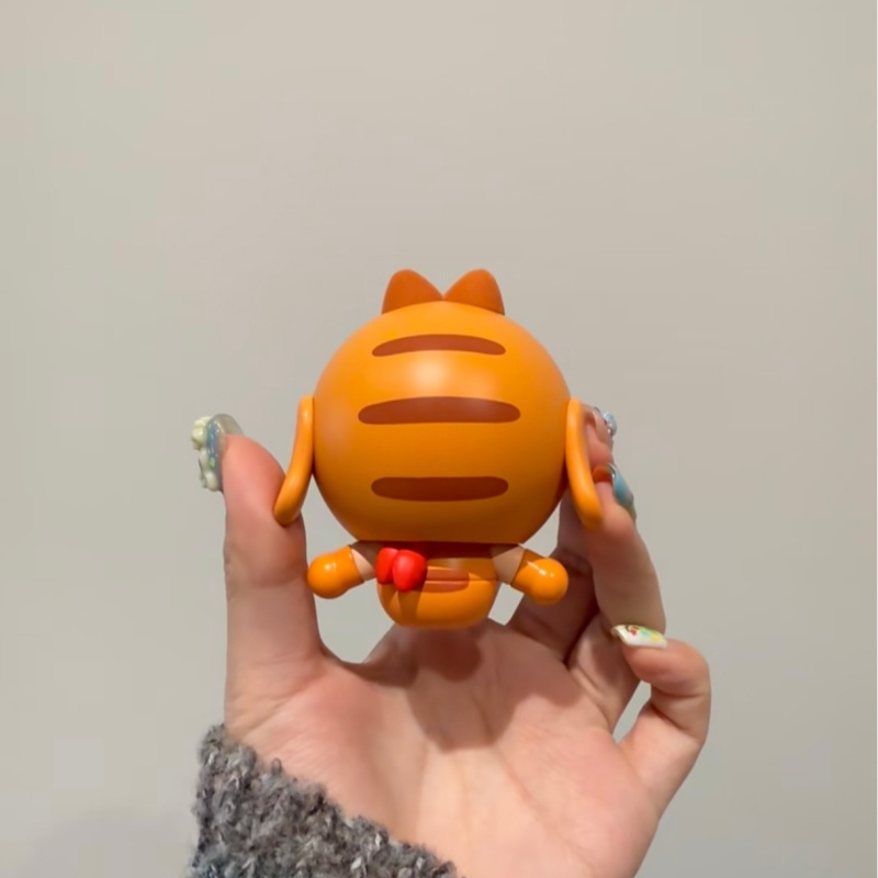 Echte Popmart Crybaby Space Ca – Model Kit Figure Bewertung und Preis