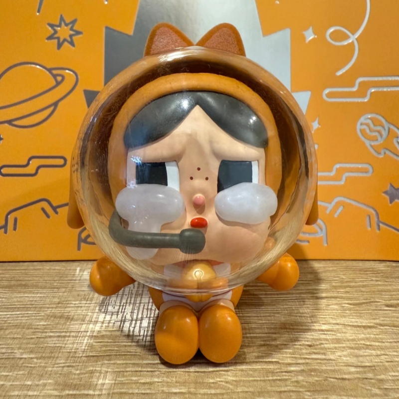 Echte Popmart Crybaby Space Ca – Model Kit Figure Bewertung und Preis